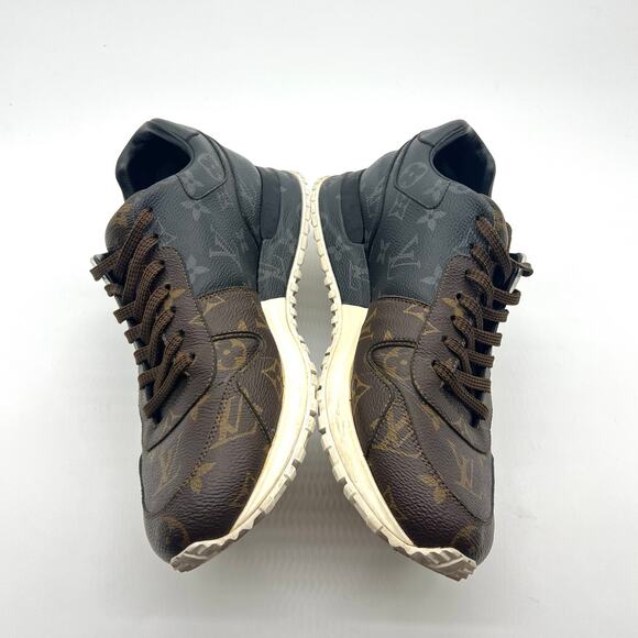 Size 7.5US - Louis Vuitton Runaway Triple Monogram Sneakers - Picture 4 of 8